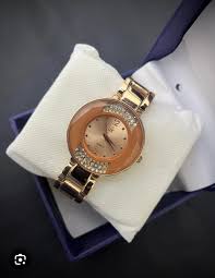 Luxury Rose Gold Women's Crystal Bracelet Watch Elegant Rose Gold Quartz Watch for Women Premium Women's Crystal Dial Bracelet Watch Luxury Rose Gold Fashion Wrist Watch for Ladies